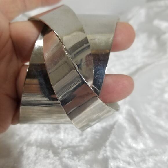 Silver tone braided cuff bracelet  2 1/2" 1" open 1.1498 - Picture 5 of 9